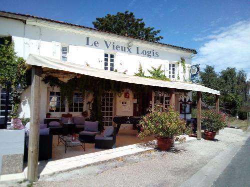 Le Vieux Logis de Clam : Hotels proche de Saint-Georges-Antignac