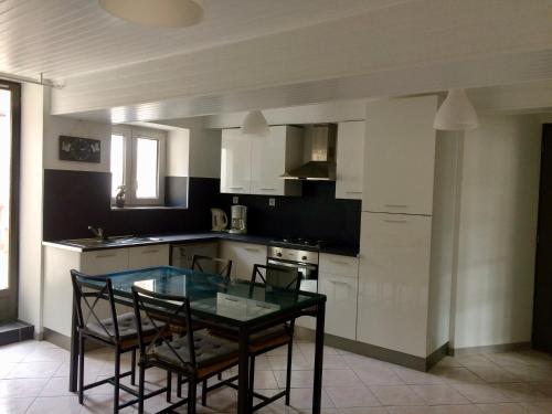Joli appartement de 60m2 avec Balcon à la campagne : Appartements proche de Fontenay-sous-Fouronnes