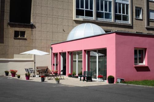 Résidence La Providence ZENAO Lisieux : Appart'hotels proche de Firfol