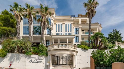 Vacancéole - Résidence Adriana : Appart'hotels proche de Martigues