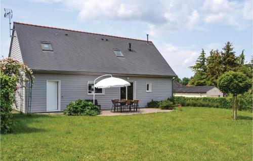 Stunning home in Brain-sur-Alonnes with 3 Bedrooms and WiFi : Maisons de vacances proche de Brain-sur-Allonnes