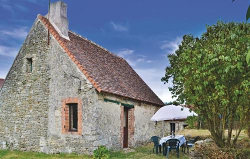 Nice home in Saint Martin Le Mault with 1 Bedrooms and WiFi : Maisons de vacances proche de La Châtre-Langlin