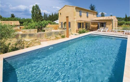 Amazing Home In Saint Hilaire Dozilha With 4 Bedrooms, Private Swimming Pool And Outdoor Swimming Pool : Maisons de vacances proche de Castillon-du-Gard
