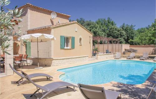 Awesome Home In Saint Didier With 3 Bedrooms, Private Swimming Pool And Outdoor Swimming Pool : Maisons de vacances proche de La Roque-sur-Pernes