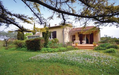 Nice home in Viols with 2 Bedrooms : Maisons de vacances proche de Violès