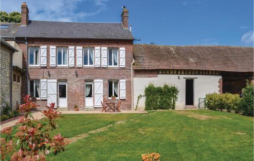 Beautiful home in Trie-Chteau with 2 Bedrooms and WiFi : Maisons de vacances proche de Chauvincourt-Provemont