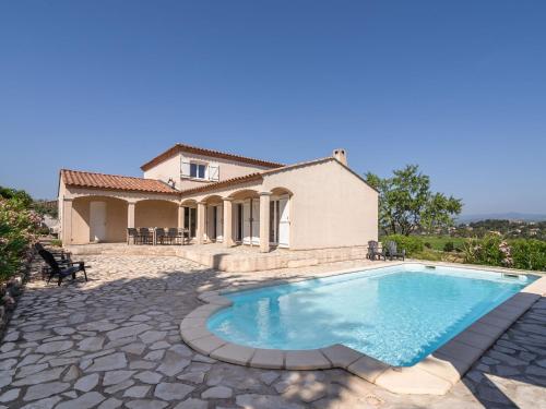 Luxurious villa in Oupia with private pool : Villas proche de Beaufort