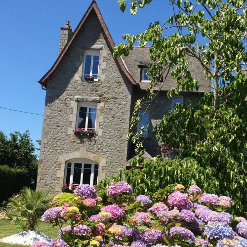 Le Clos Saint-Brice : Maisons d'hotes proche de La Selle-en-Coglès