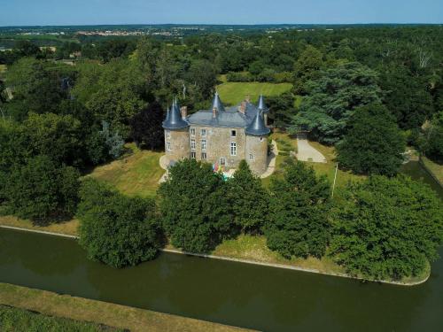 Château De La Frogerie : B&B / Chambres d'hotes proche de Toutlemonde