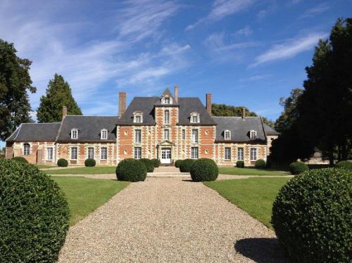 Chateau de Vauchelles : Maisons d'hotes proche de Domqueur