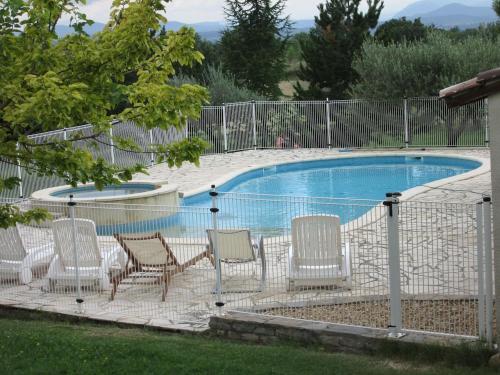 Maison Cévennes Gard 8 pers avec piscine jacuzzi animaux acceptés : Maisons de vacances proche de Logrian-Florian
