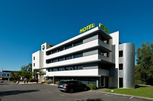 B&B HOTEL Pau Zénith : Hotels proche d'Auga