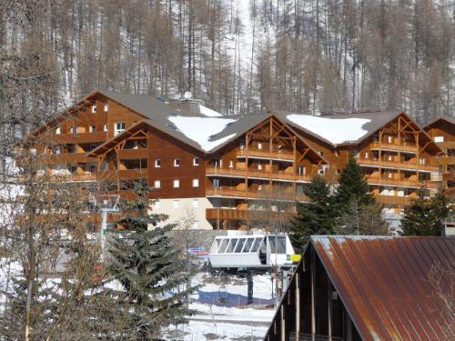 Vacancéole - Les Chalets du Verdon : Appart'hotels proche de Villars-Colmars