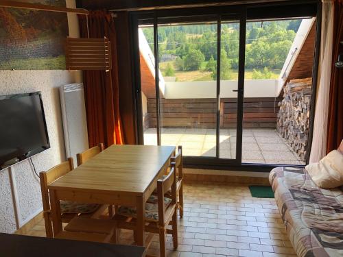 Duplex 6 à 8 couchages calme avec solarium plein Sud : Appartements proche de Saint-Léger-les-Mélèzes