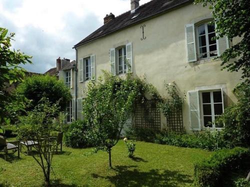 Villa Ribière : B&B / Chambres d'hotes proche de Champs-sur-Yonne