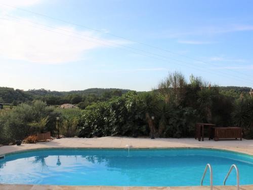 Holiday Home in Saint Antonin du Var with Private Pool : Maisons de vacances proche d'Entrecasteaux