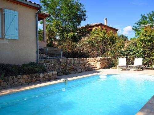 Spacious Villa in Joyeuse with Swimming Pool : Villas proche de Beaumont
