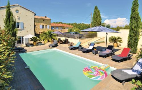 Beautiful Home In Pont Saint Esprit With 4 Bedrooms, Wifi And Private Swimming Pool : Maisons de vacances proche de Saint-Just