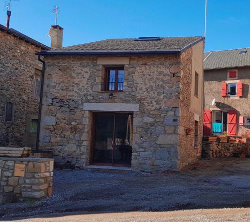 Grange de caractère en pierre al badiu : Appartements proche de Thuès-Entre-Valls
