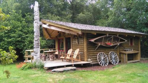 Chambre d'hôte atypique trappeur West little ranch : B&B / Chambres d'hotes proche de Saint-Goazec