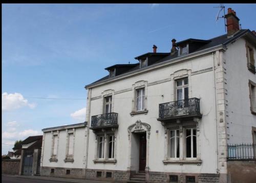 Augustodun'Home : B&B / Chambres d'hotes proche d'Autun