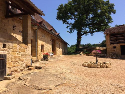 La Roussille - Oak Barn : Maisons de vacances proche de Saint-Jory-las-Bloux
