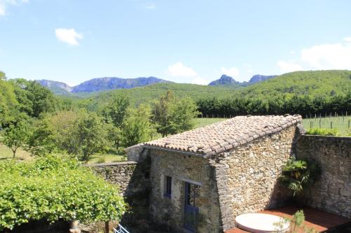 Le Mas Bellane : Maisons d'hotes proche de Cléon-d'Andran