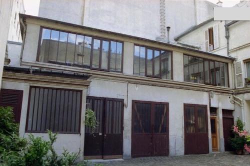 Loft character with a view of court : Appartements proche d'Aubervilliers