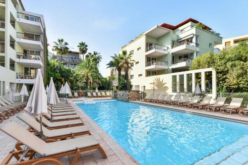 Résidence Pierre & Vacances Premium Port Prestige : Appart'hotels proche d'Antibes