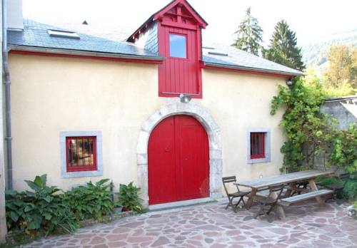 Gîte La Grange : Maisons de vacances proche de Bilhères