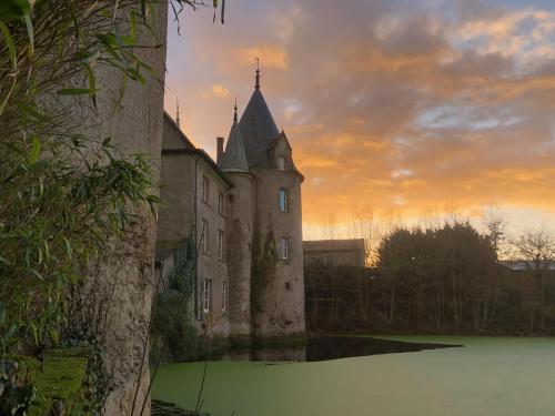 Château de la Preuille Bed & Breakfast : B&B / Chambres d'hotes proche de La Bernardière