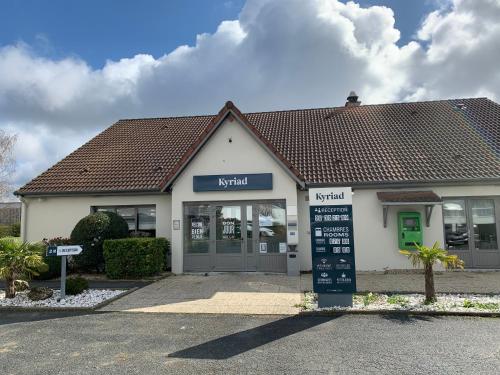 Kyriad Châteauroux - Saint-Maur : Hotels proche de La Chapelle-Orthemale