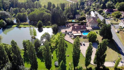 Le Domaine de L'étang de Sandanet : B&B / Chambres d'hotes proche de Saint-Julien-de-Crempse