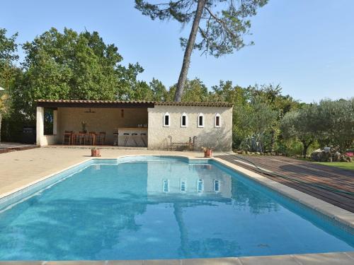 Beautiful modernly decorated Proven al house only 30 kilometres from Cannes : Villas proche de Saint-Paul-en-Forêt