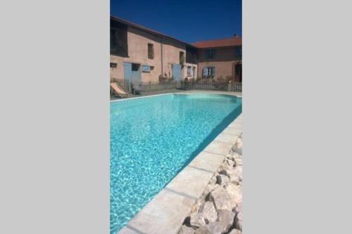 Gîte à la ferme avec piscine : Maisons de vacances proche de Trie-sur-Baïse