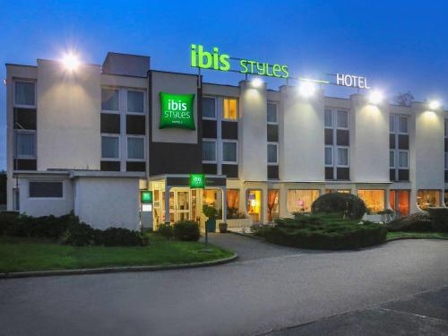 ibis Styles Orléans : Hotels proche d'Ingré