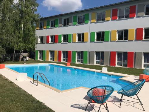 Hôtel Full Colors : Hotels proche de Saint-Laurent-de-Vaux