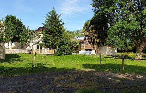 L'OASIS DES MARAIS La maison du Marais : Maisons de vacances proche de Champdolent
