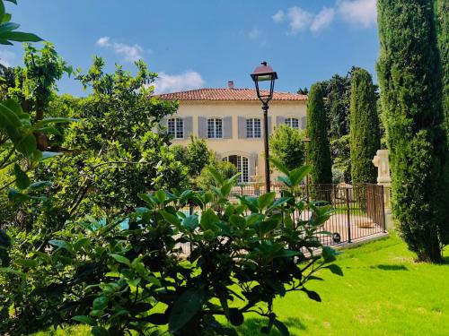 Villa Agrippa : B&B / Chambres d'hotes proche de Sérignan-du-Comtat