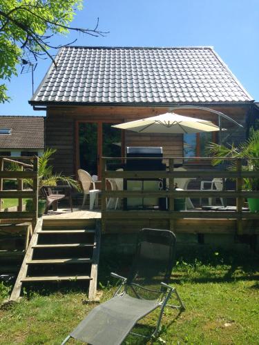 Maison de 2 chambres avec vue sur la ville jardin clos et wifi a Dainville : Maisons de vacances proche de Hannescamps