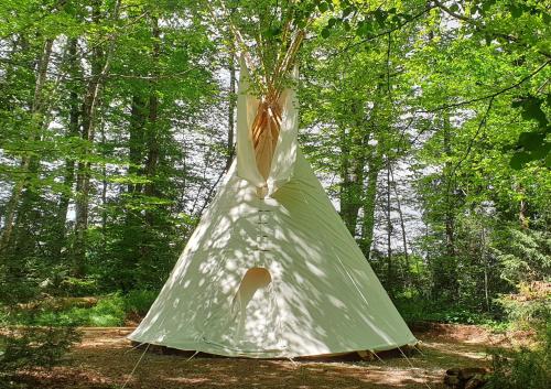 Tipi - Camping Le Soustran : Tentes de luxe proche de Neuvic