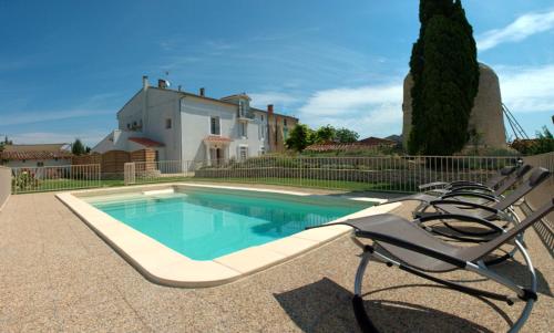 Villa de 3 chambres avec piscine privee jacuzzi et jardin clos a Ventenac Cabardes : Villas proche de Villesèquelande