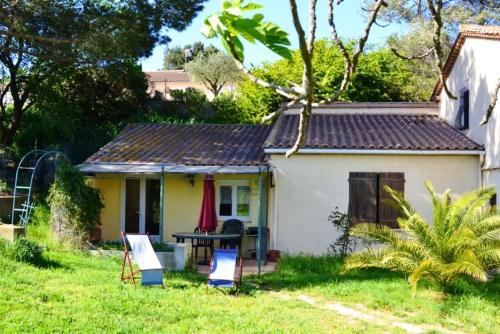 Maison de 2 chambres avec jardin clos et wifi a Berriac : Maisons de vacances proche de Villalier