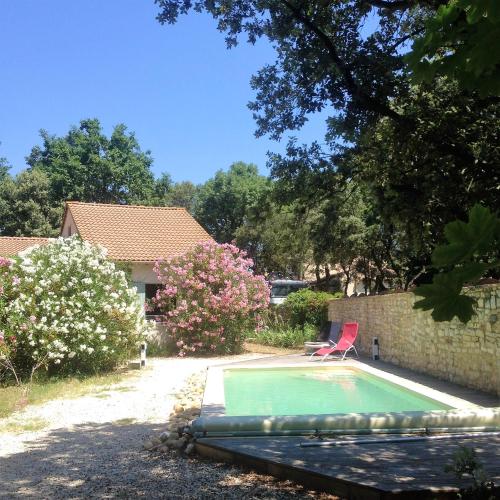 Villa de 3 chambres avec piscine privee jardin clos et wifi a Arpaillargues et Aureillac : Villas proche d'Aubussargues