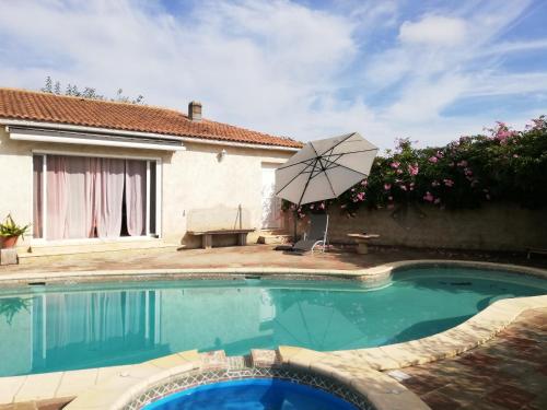 Villa de 2 chambres avec piscine privee jardin amenage et wifi a Aleria : Villas proche d'Aléria