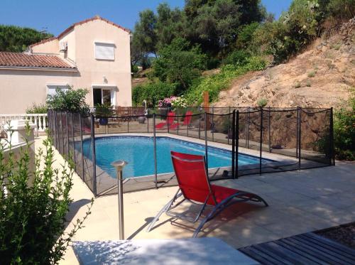 Villa de 4 chambres avec piscine privee jardin clos et wifi a Afa a 5 km de la plage : Villas proche de Valle-di-Mezzana