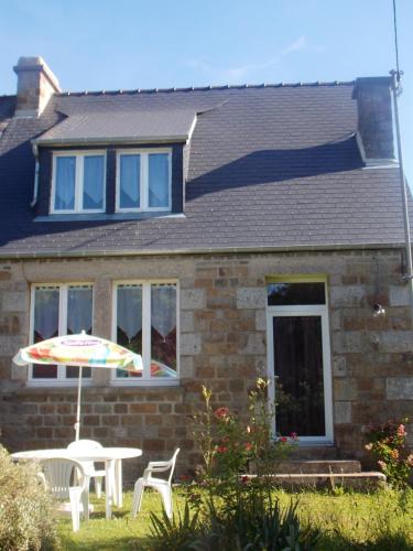 Maison de 2 chambres avec jardin clos et wifi a Sourdeval : Maisons de vacances proche de Saint-Clément-Rancoudray
