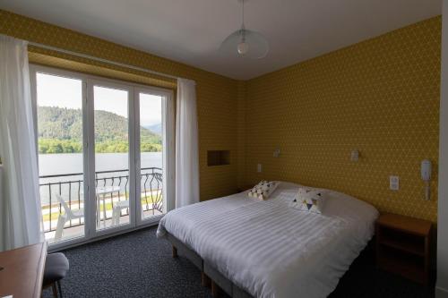 Hotel Bellevue : Hotels proche de Chambon-sur-Lac