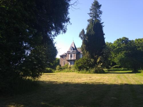 Les Gîtes du Château de Passillé : Maisons de vacances proche de Landéan