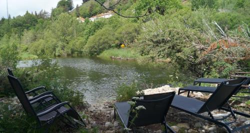 Gite en Ardèche en face de la rivière : Maisons de vacances proche de Cros-de-Géorand